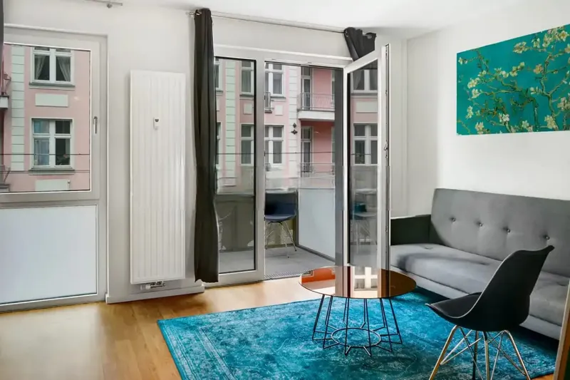 Möbliertes Studio mit Balkon in Adlershof — photo 1